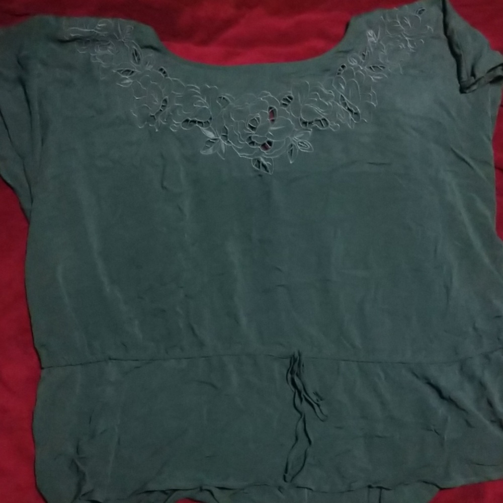 Teal top